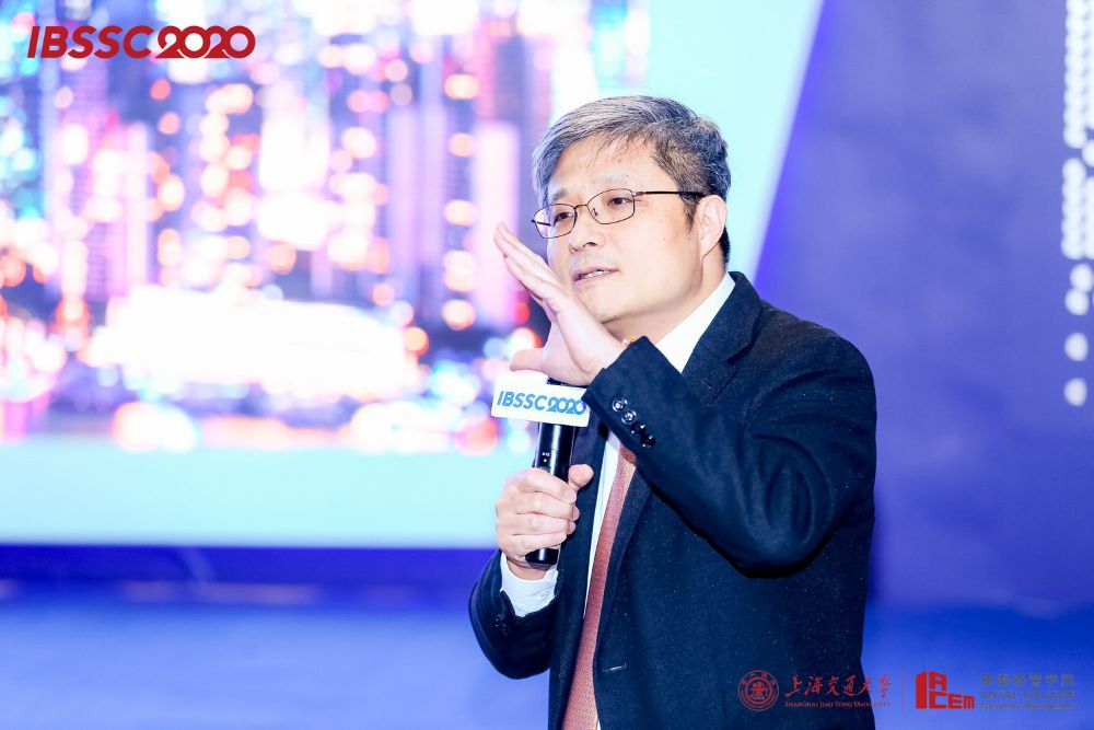 上海交通大學(xué)：第八屆全球商學(xué)院院長(zhǎng)論壇順利召開(kāi)！